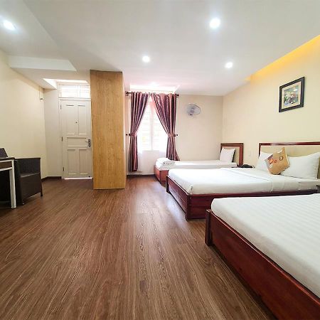 Quan Quan Hotel Danang Exterior photo