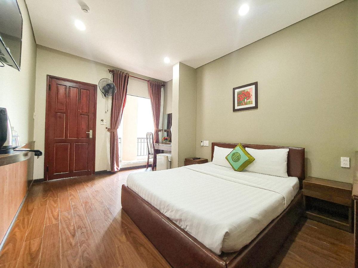 Quan Quan Hotel Danang Exterior photo