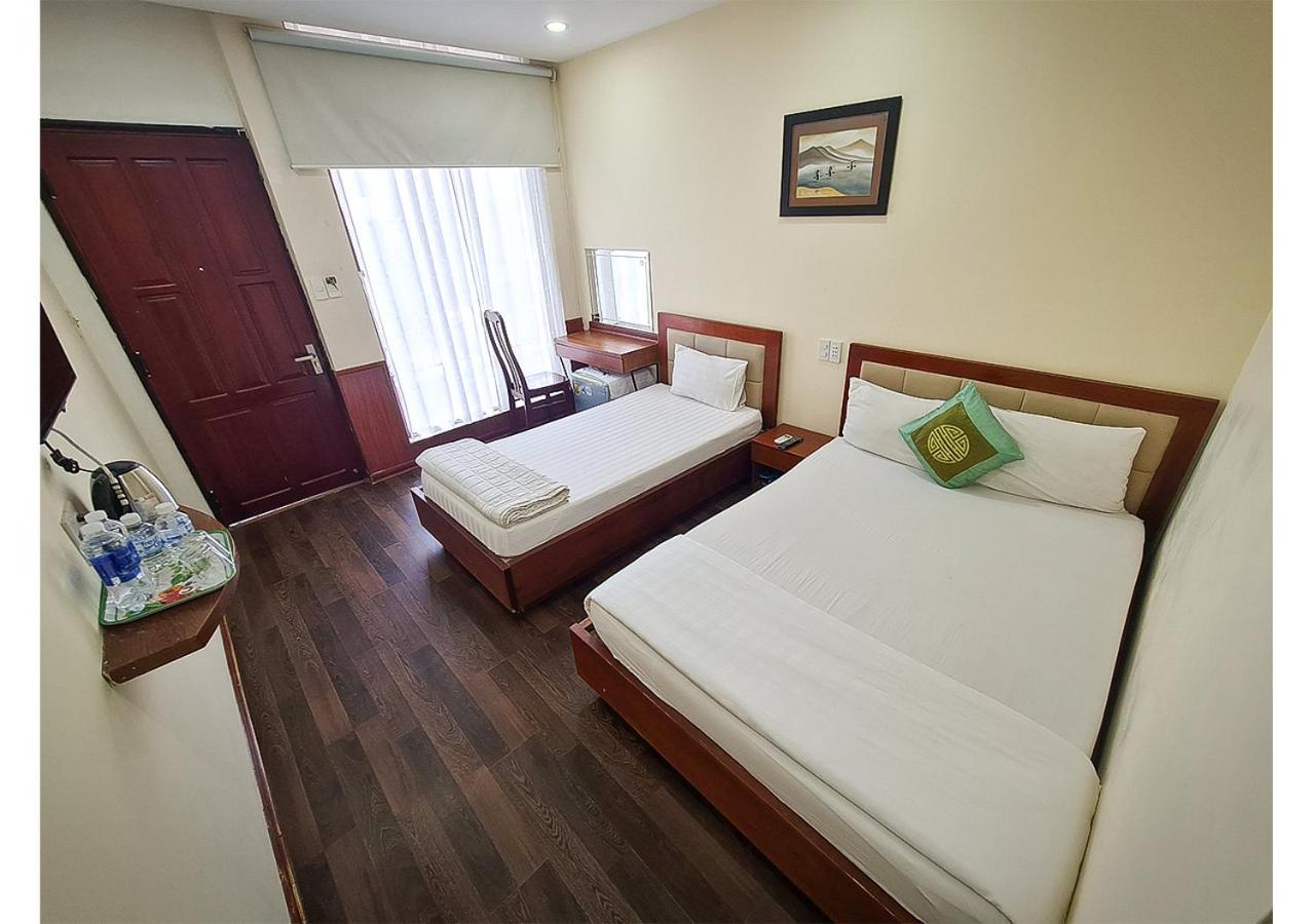Quan Quan Hotel Danang Exterior photo