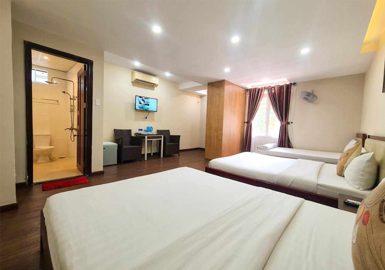 Quan Quan Hotel Danang Exterior photo