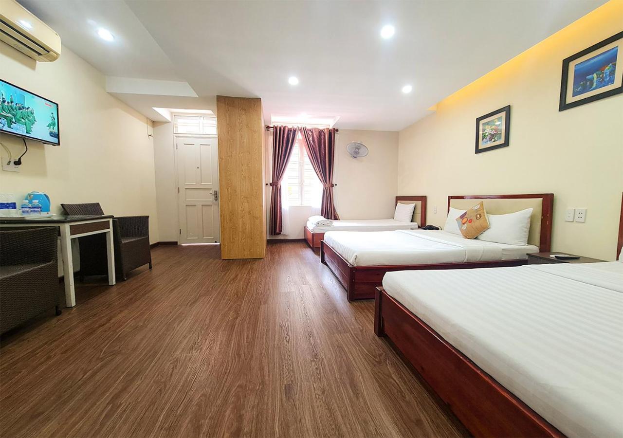 Quan Quan Hotel Danang Exterior photo