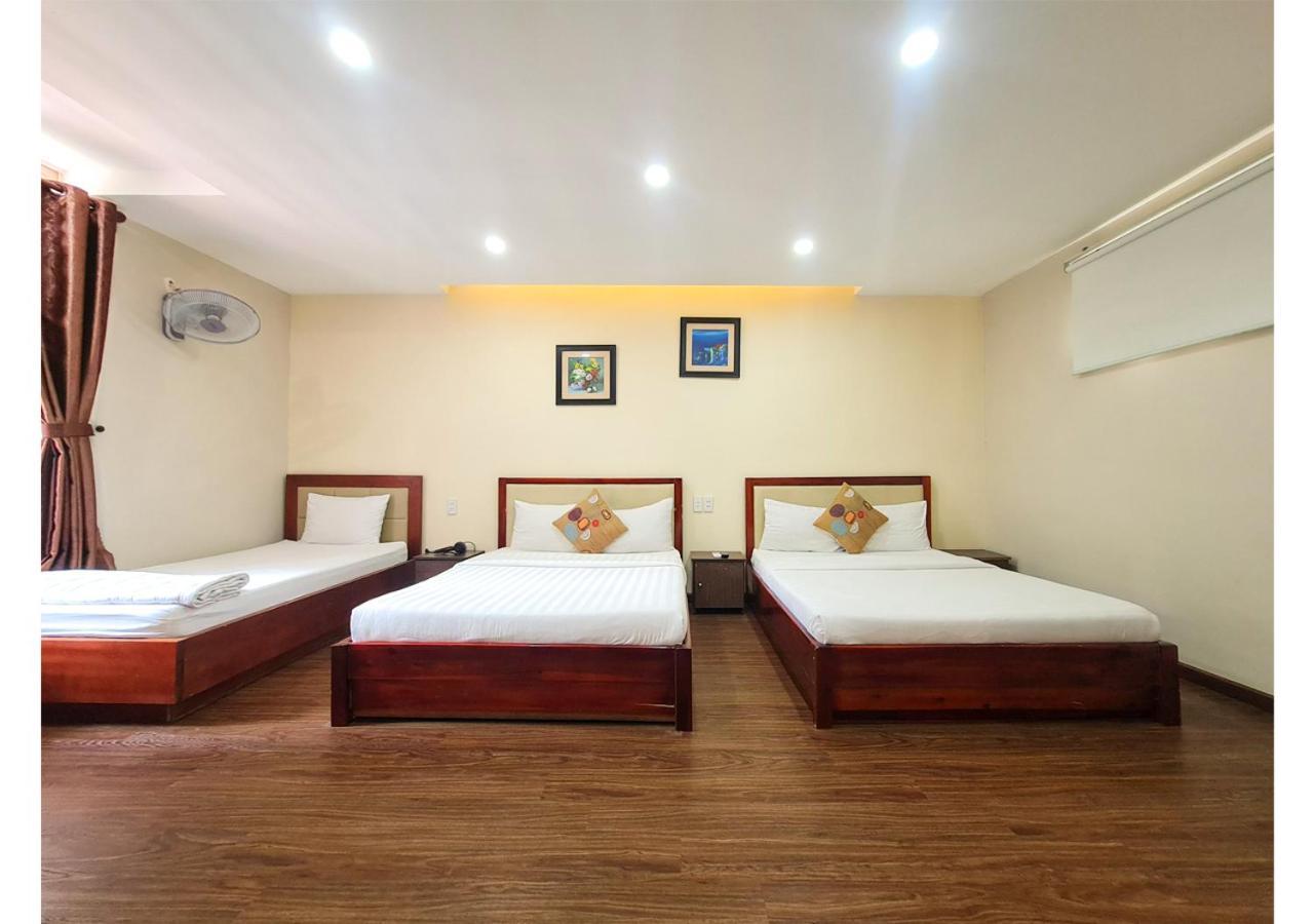 Quan Quan Hotel Danang Exterior photo