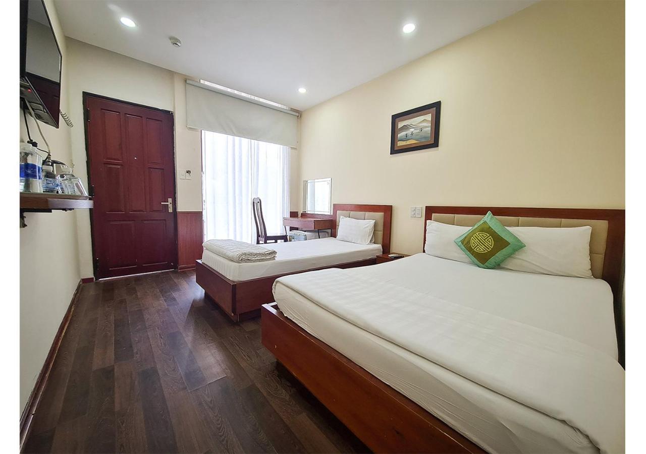 Quan Quan Hotel Danang Exterior photo