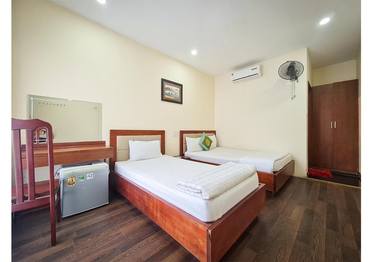 Quan Quan Hotel Danang Exterior photo