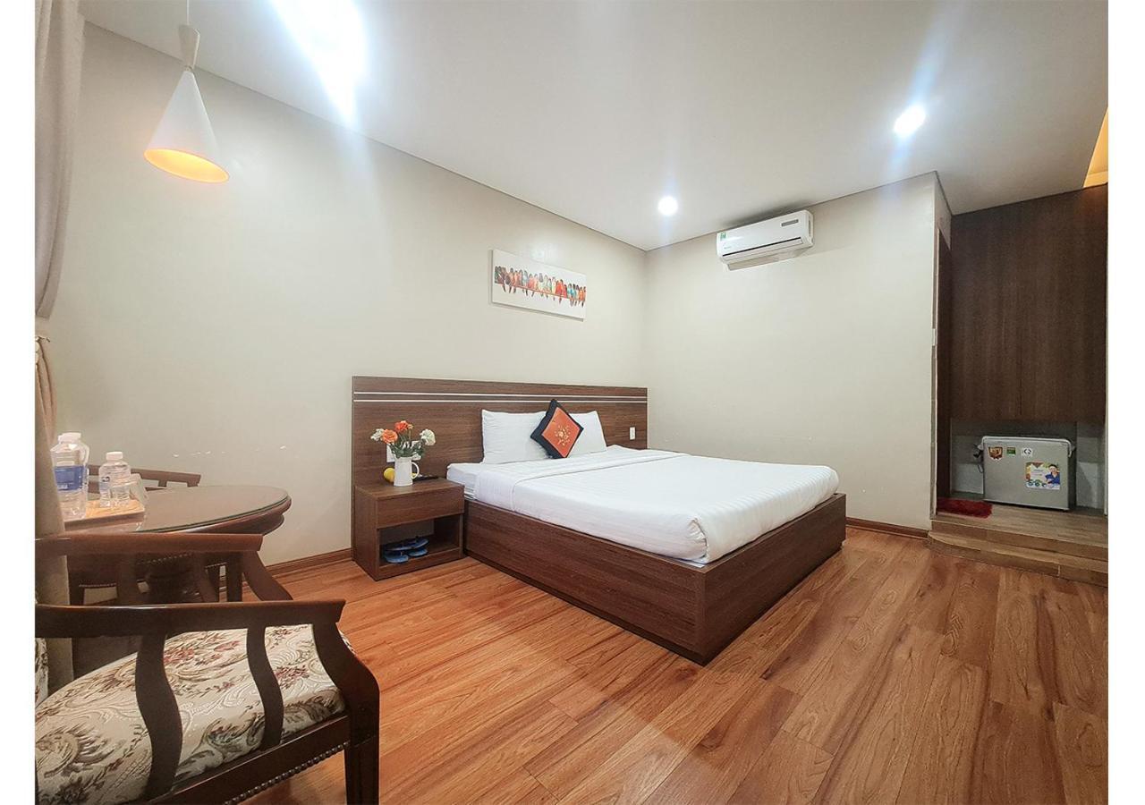 Quan Quan Hotel Danang Exterior photo
