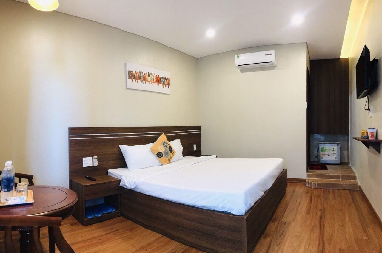 Quan Quan Hotel Danang Exterior photo