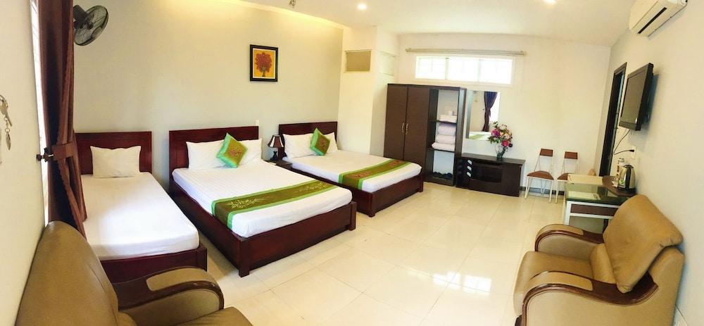 Quan Quan Hotel Danang Exterior photo