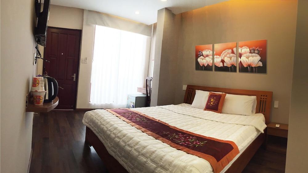 Quan Quan Hotel Danang Exterior photo