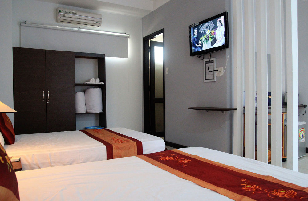 Quan Quan Hotel Danang Exterior photo