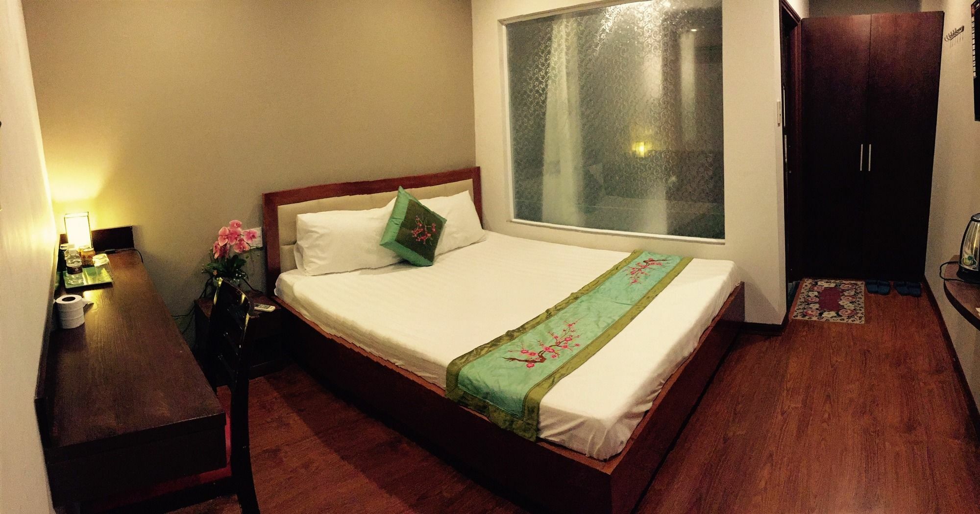 Quan Quan Hotel Danang Exterior photo